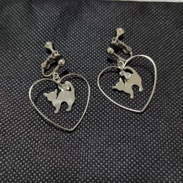 고양이 실루엣 하트형 귀찌