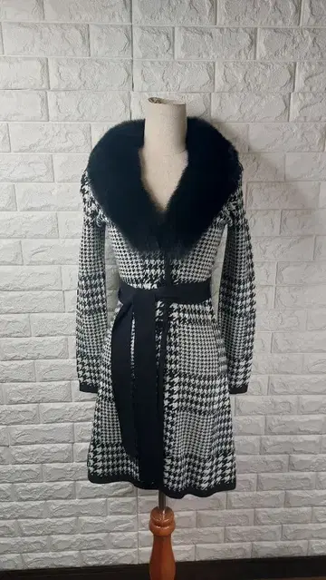 Pinky&Dianne 하운드투스 패턴 롱 코트 (퍼 포함)