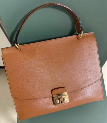 LAURA DIMAGGIO 로라 디마지오 숄더 부착 핸드백