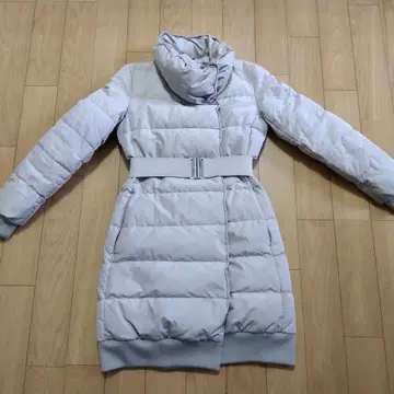 라이트 그레이 다운 자켓 벨트 포함