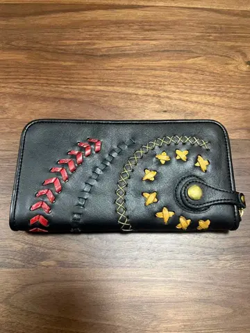 [새상품] 로비타 robita 자수 장식 블랙 가죽 장지갑