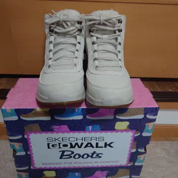 [ 연말 SALE ] SKECHERS 하이컷 스노우 부츠 화이트