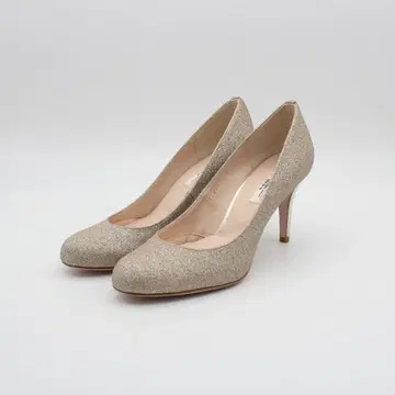 15 새상품 세븐틴 러블리 워크 펌프스 (23cm)