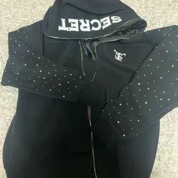 SECRET 블랙 후드티 L 사이즈 스팽글 포함
