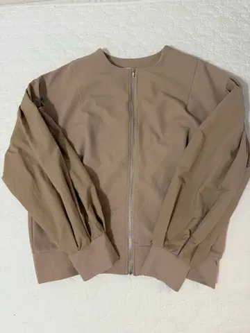 베이지 노카라 자켓 일본제