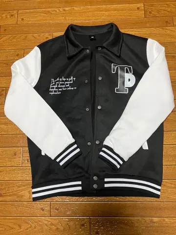 바시티 자켓 사이즈 M 미사용품