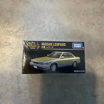 타카라토미 토미카 프리미엄 10주년 기념 특별 복각 닛산 레오파드