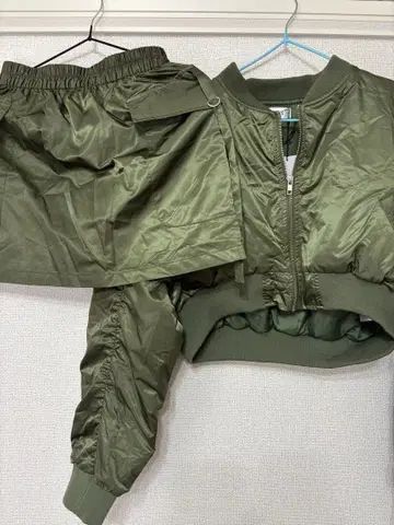 미사용 새상품 택 포함 밀리터리 자켓, 미니 스커트 셋업