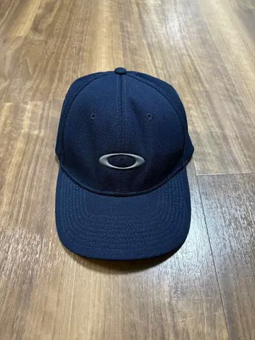 Oakley 빨간색 택 90s 네이비 캡 L/XL