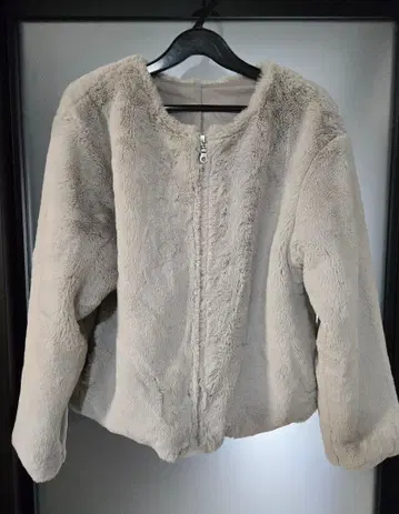 그레이 페이크 소프트 퍼 숏 집업