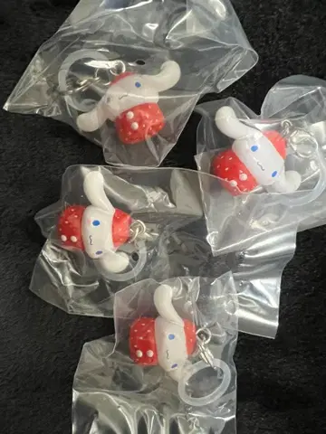 딸기 메지루시 액세서리 산리오 캐릭터즈 시나모롤 4개 세트