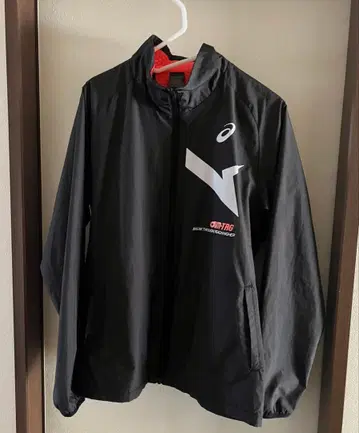 아식스 윈드 브레이커 L