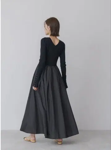 regleam 리그림 절개 리브 니트 롱 슬리브 원피스