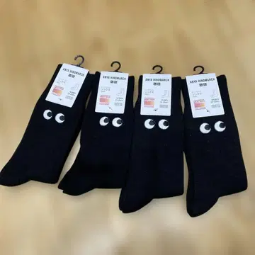 유니클로 아냐 힌드마치 양말 4종 화이트 블랙 23~25cm