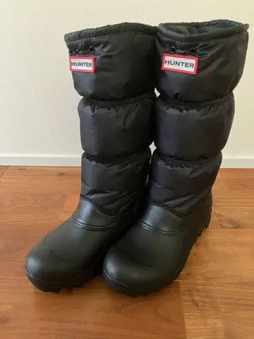 HUNTER 블랙 다운 부츠