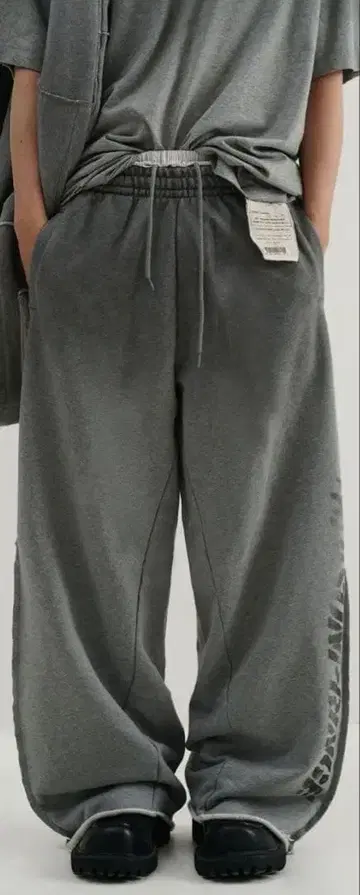 [ MASONPRINCE 메이손프린스 ] 스웨트 팬츠 그레이