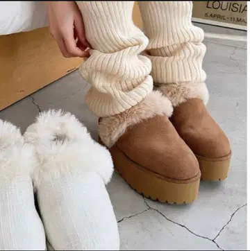 Royal party 무스탕 샌들