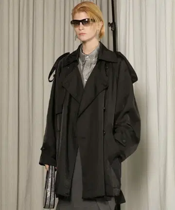 PRANK PROJECT 25SS 컷아웃 트렌치 코트