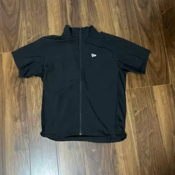 NEW ERA 블랙 집업 셔츠 L