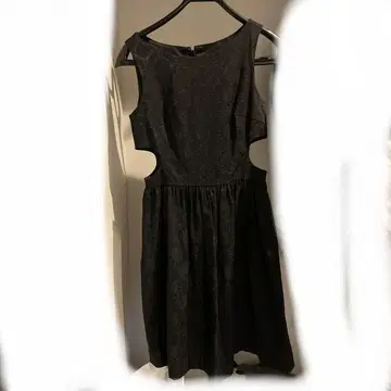 DreAng 블랙 슬리브리스 풀 드레스