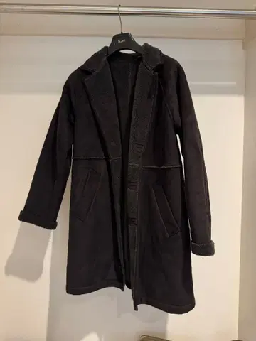 BEAMS 페이크 무스탕 코트