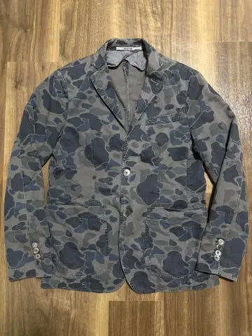 AT.P.C. 카모플라쥬 패턴 테일러드 자켓
