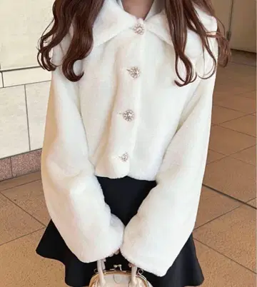 apres jour 인조 모피 숏코트 아이보리