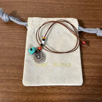 NORT WORKS 코인 펜던트 터콰이즈 발찌