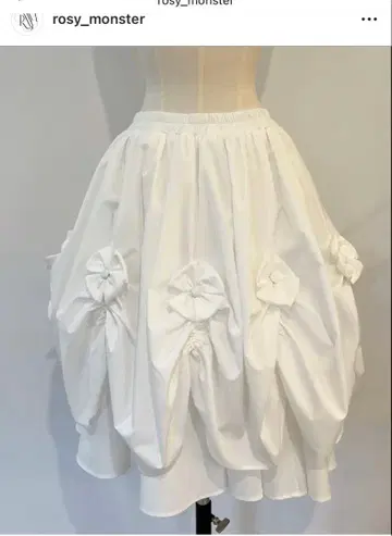 Rosy monster 플레어 샤샤 스커트 화이트 프리 사이즈