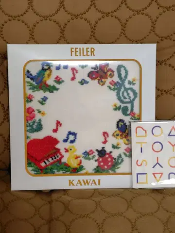 [ 새상품 ] 카와이 페이 콜라보 손수건 화이트 x 레드