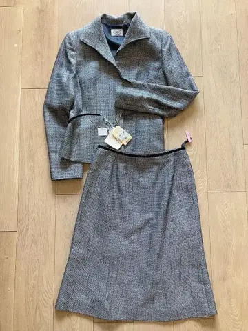 Aylesbury 앨리스버리 세레모니 스커트 수트