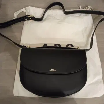 APC 아페쎄 제네바 숄더백