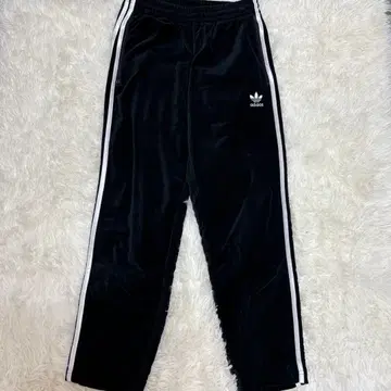 [ M사이즈 ] adidas originals 벨벳 루즈 트랙 팬츠