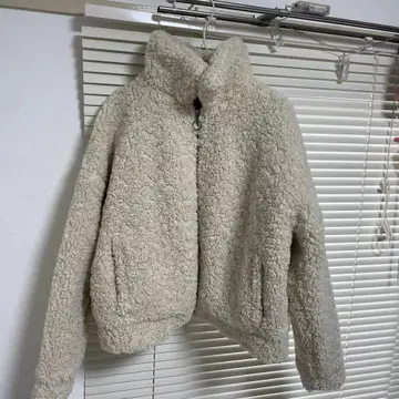 ZARA 무스탕 아우터