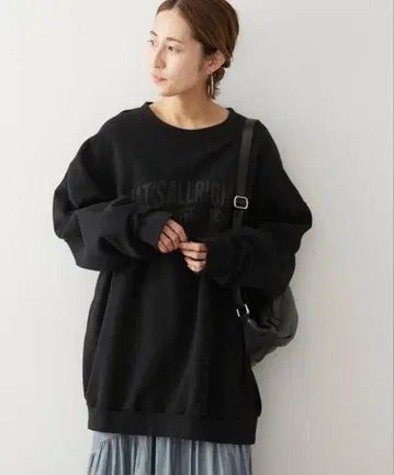 FRAMeWORK 오버 사이즈 로고 맨투맨