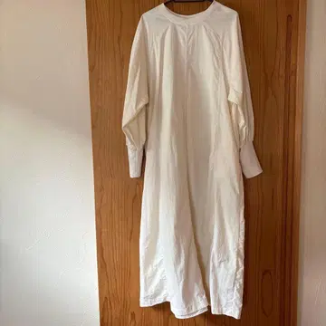 프릭스 스토어 롱 원피스 M 사이즈 화이트