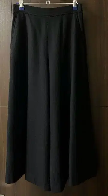 [새상품급] 자유구 울 가우초 팬츠 블랙 S 사이즈 36