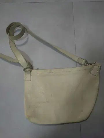 Incarnation 화이트 태닝 호스 레더 숄더백