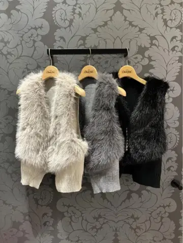 GALENA 펄 버튼 퍼 베스트 새상품급 치어풀