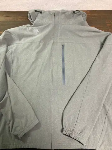 데상트 제로 스타일 스트레치 후드티 M