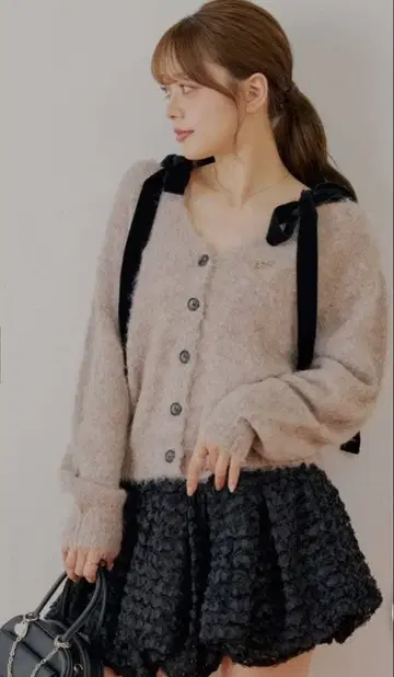 Chico 베이지 리본 포함 니트 스웨터 프리 사이즈