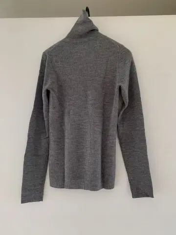 UNITED ARROWS 그레이 리브 터틀넥 스웨터