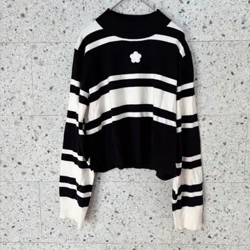 마리콴트 하이넥 바이컬러 패턴 풀오버 데이지 자수 니트