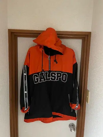 갈피 후드 부착 나일론 자켓 오렌지/블랙