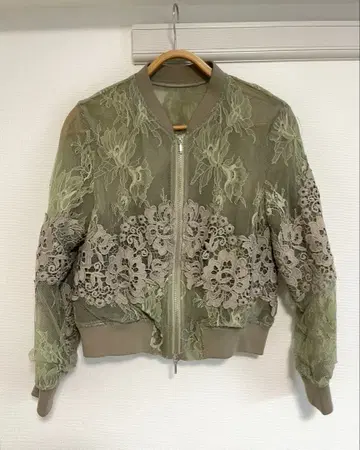 레이스 자수 봄버 자켓 올리브 그린