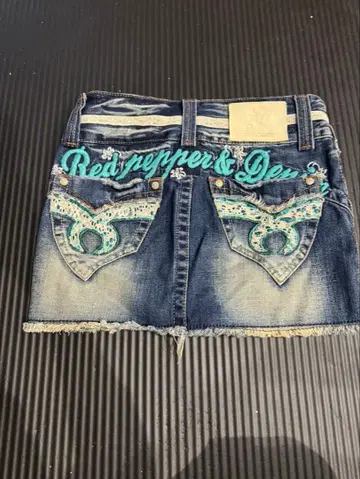 Redpepper & Denim 자수 데님 미니 스커트