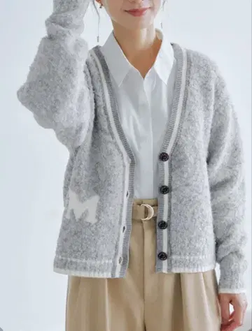 cohina [ Disney ] 부클레 로고 니트 가디건