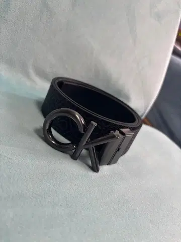 CK 블랙 벨트 로고 버클