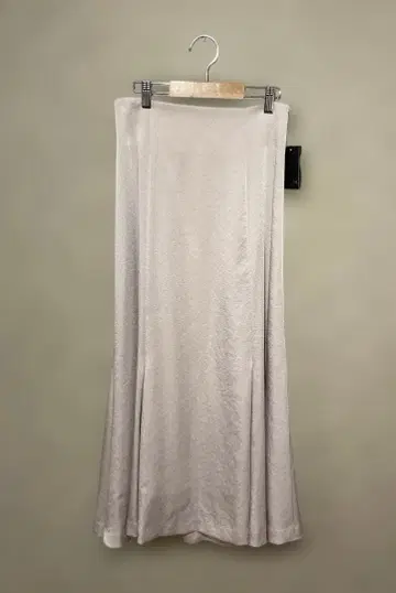 미사용 새상품 스콧 클럽 Aga 새틴 롱 스커트 야마다야