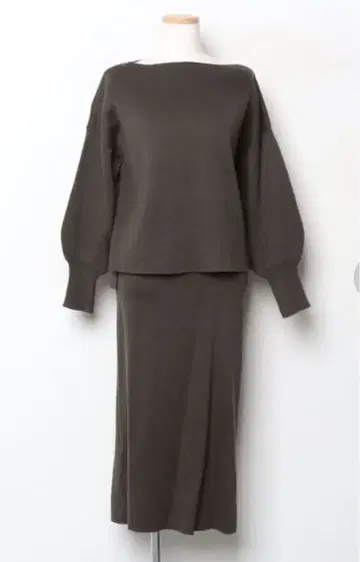 카키 아크릴 스커트 셋업 S 사이즈